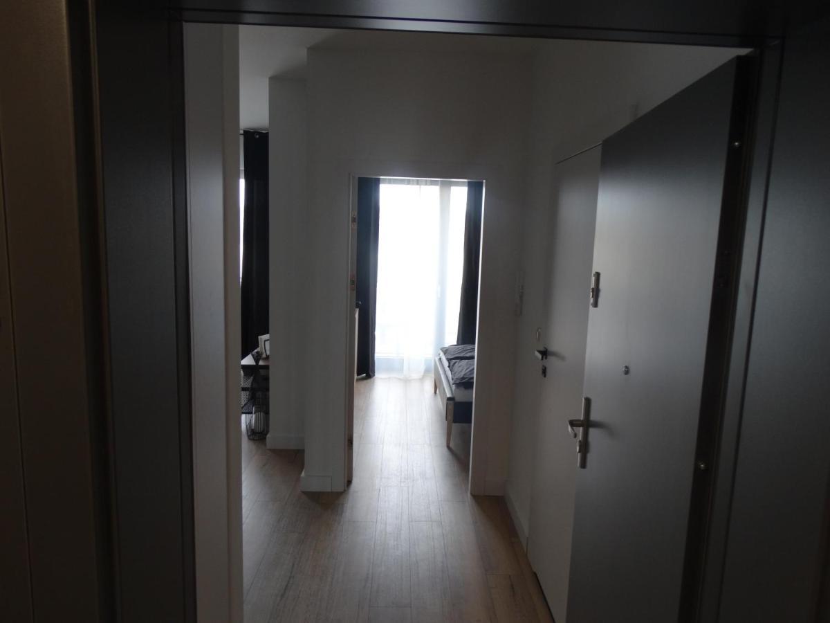 Black&White Apartment Bis - Male Garbary 8 Poznan Bagian luar foto