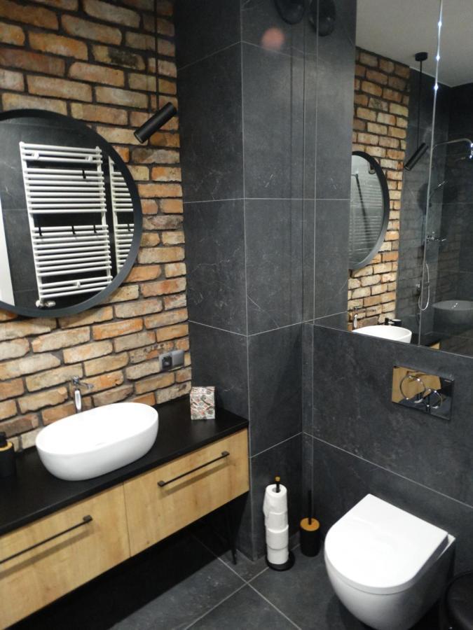 Black&White Apartment Bis - Male Garbary 8 Poznan Bagian luar foto